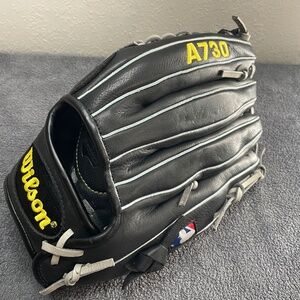 Wilson A730 Baseball Glove 12.5" Left Hand Throw